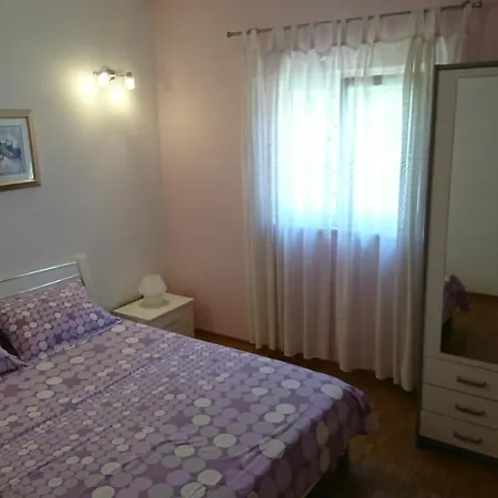 Charming Modern House With The New Swimming Pool - Maya 1 Apartment *