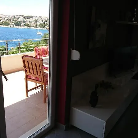 Charming Modern House With The New Swimming Pool - Maya 1 Apartment