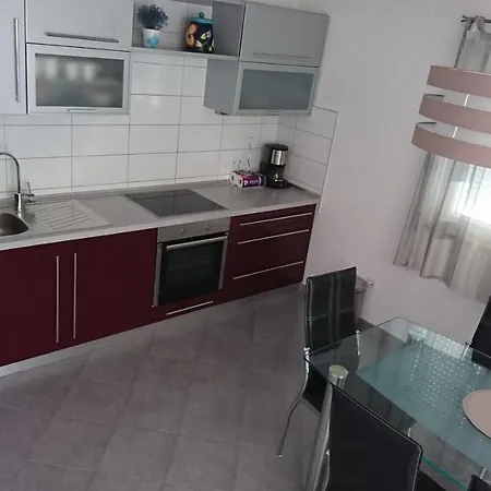 Charming Modern House With The New Swimming Pool - Maya 1 Apartment