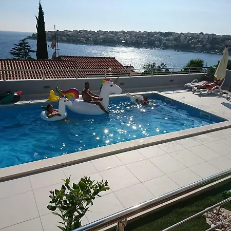 Charming Modern House With The New Swimming Pool - Maya 1 Apartment